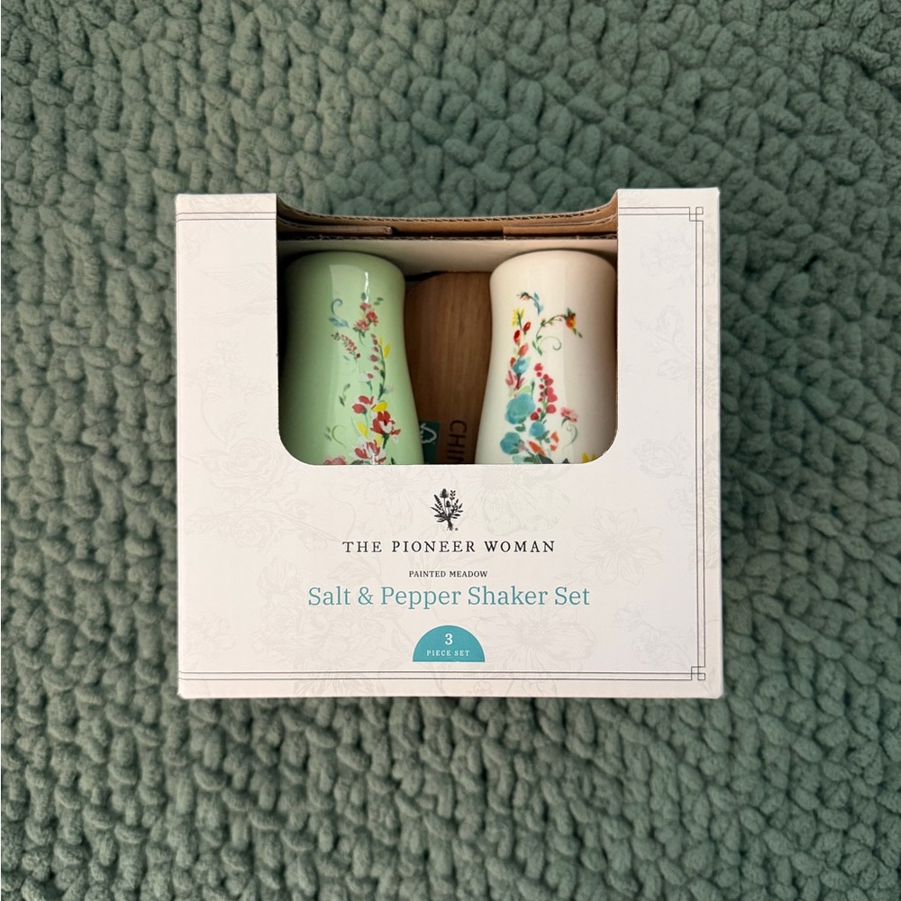 The Pioneer Woman Painted Meadow Salt & Pepper Shakers - Green & Cream